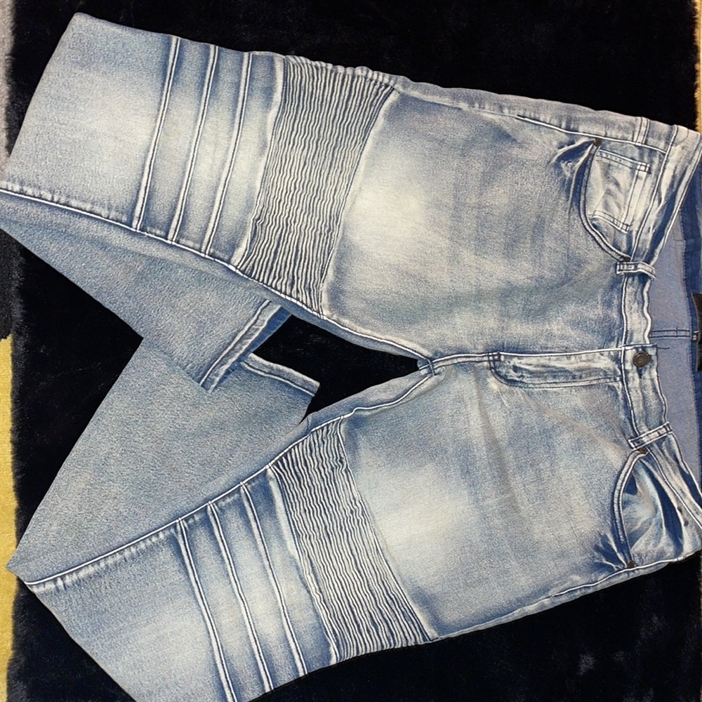 Men’s faded denim jeans